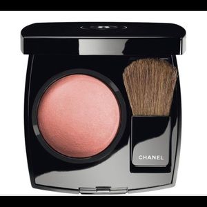 Chanel blush- 99 Rose Pétale